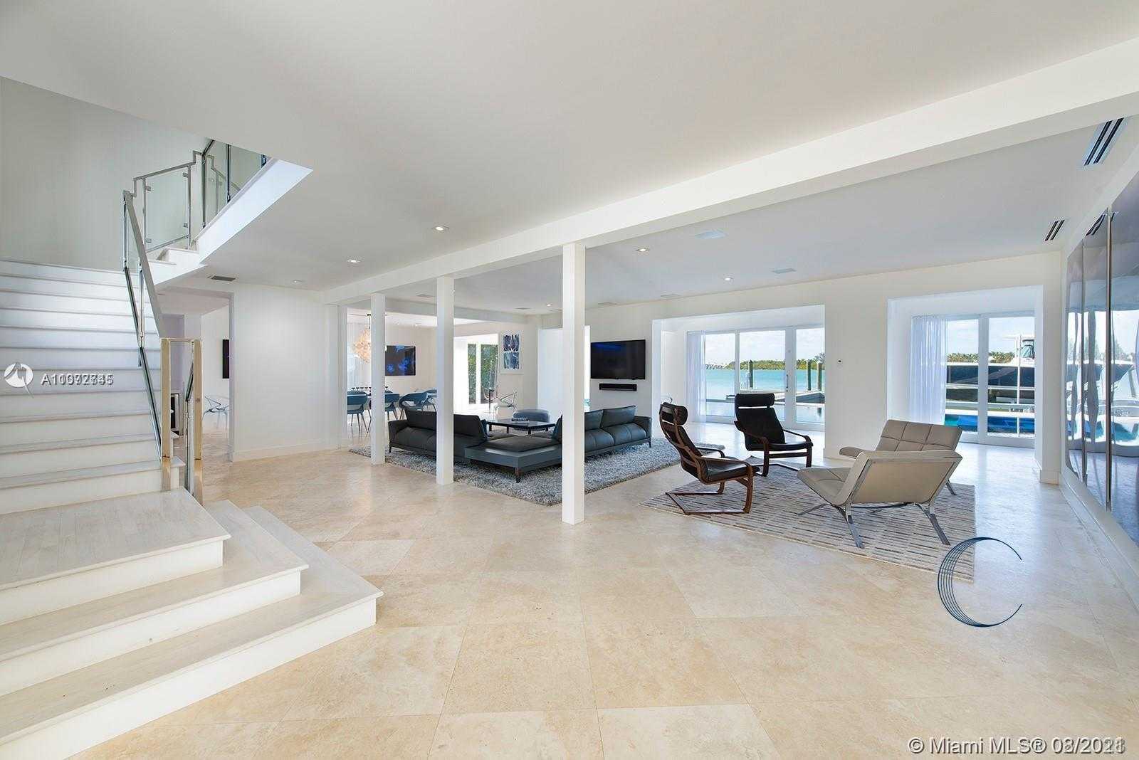Small Image of 3026 NORTH BAY RD, Miami Beach Number 6