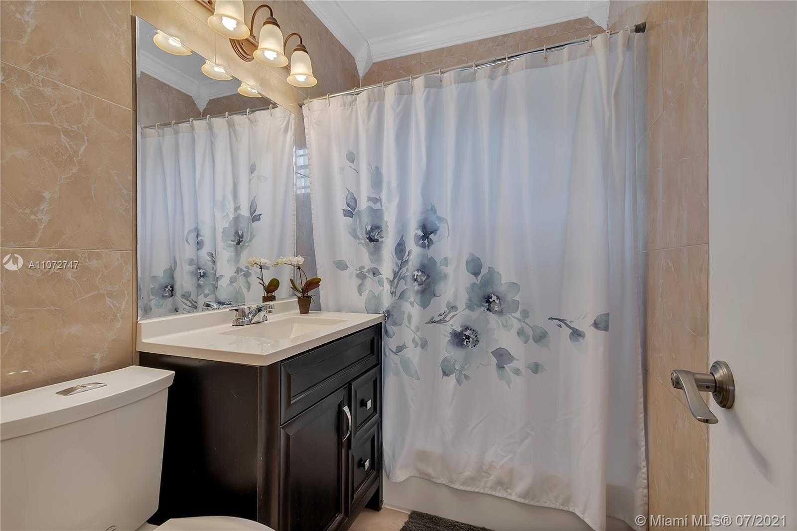 Small Image of 3201 THOMAS AVE, Miami Number 13