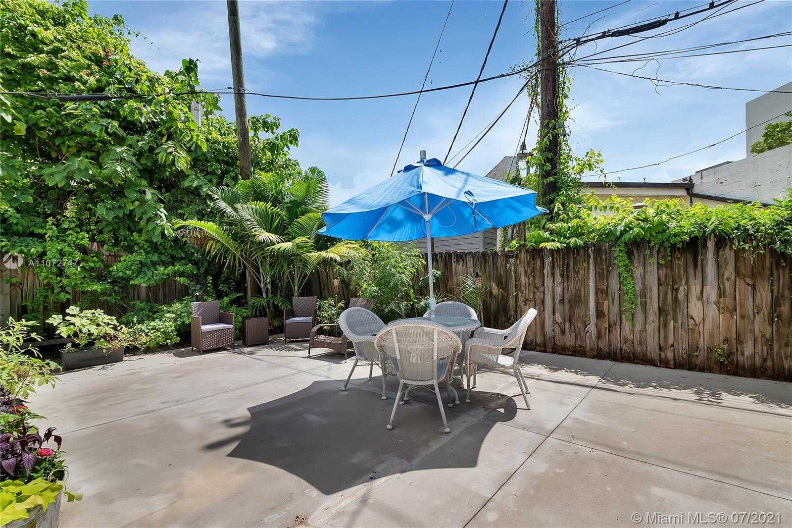 Small Image of 3201 THOMAS AVE, Miami Number 16