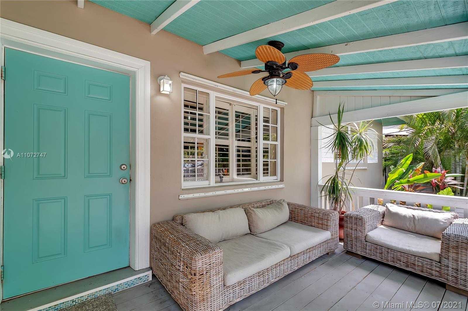 Small Image of 3201 THOMAS AVE, Miami Number 3