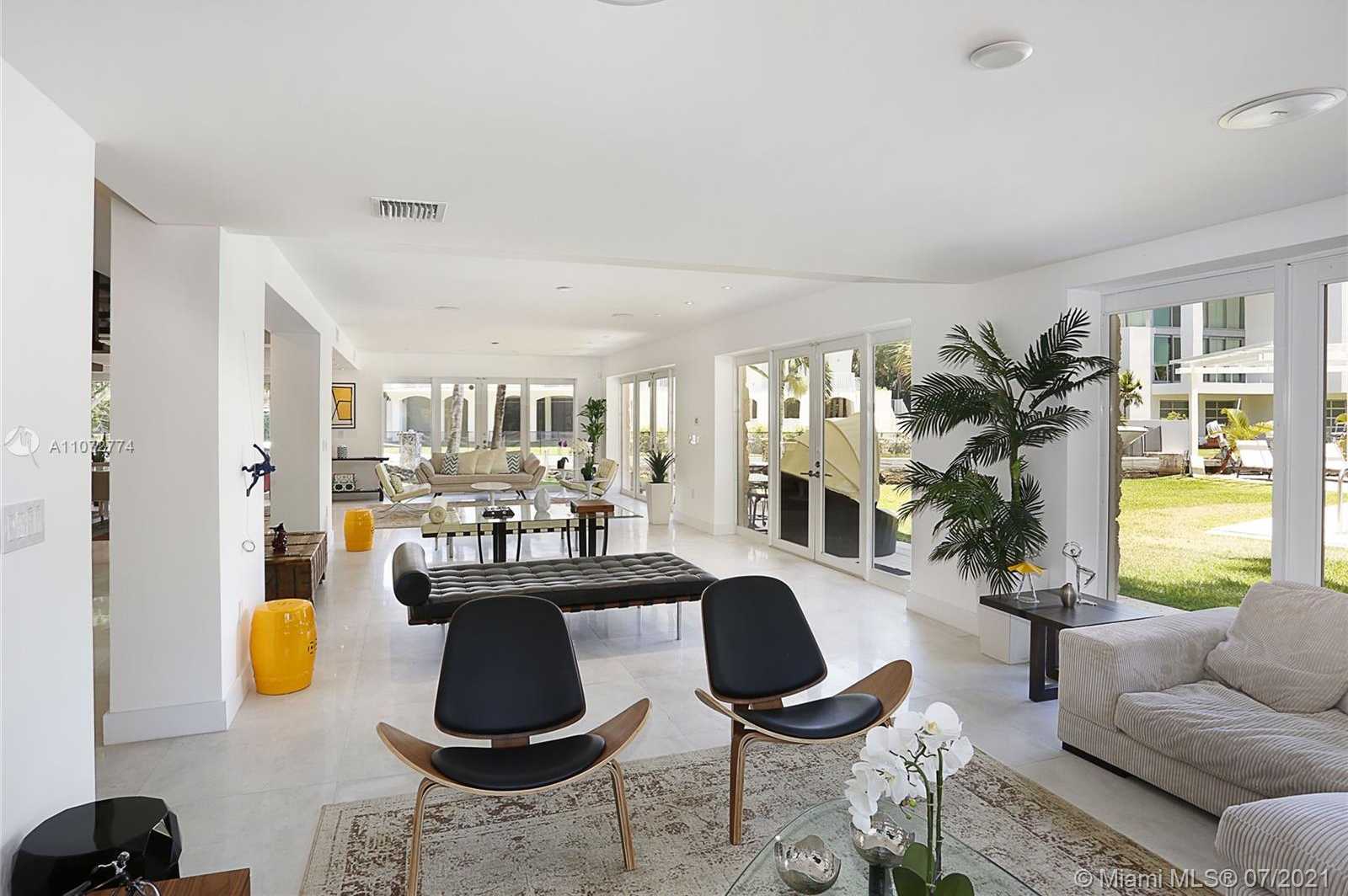 Small Image of 3577 STEWART AVE, Miami Number 12