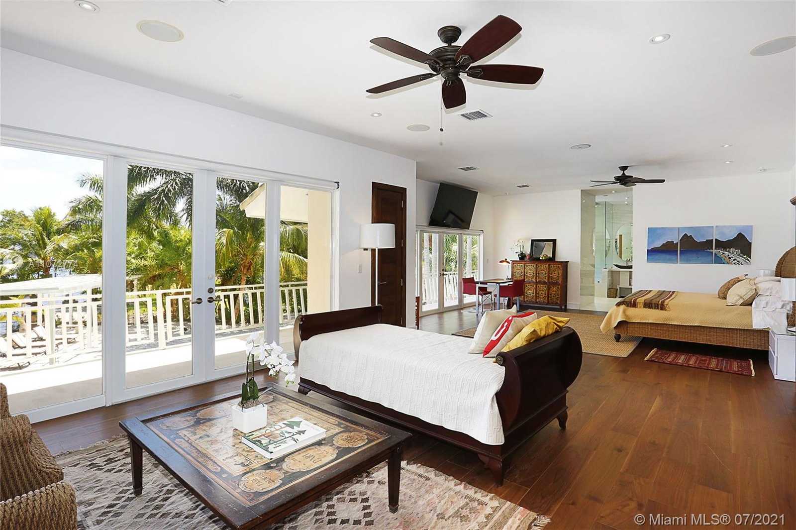 Small Image of 3577 STEWART AVE, Miami Number 18