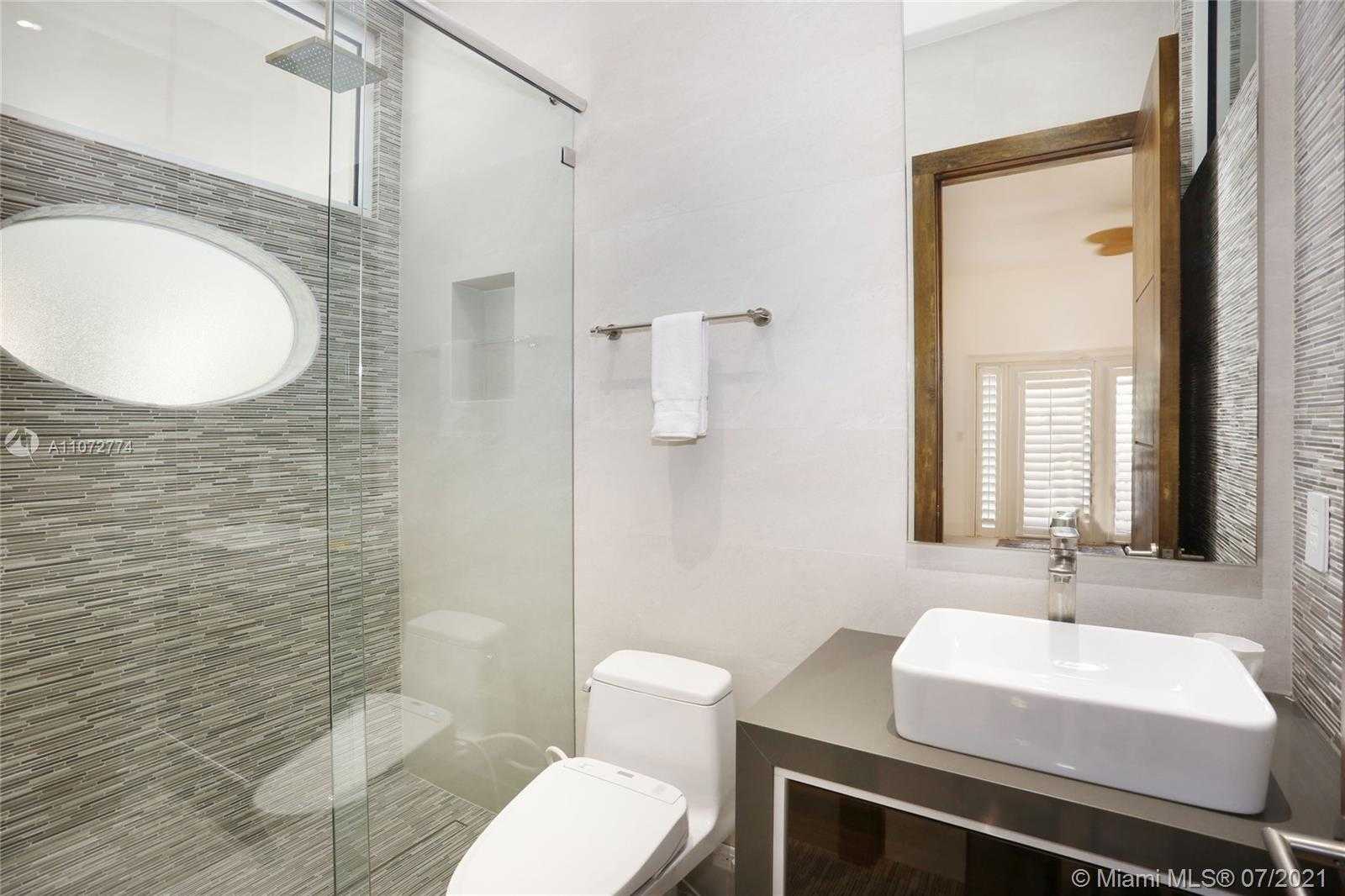 Small Image of 3577 STEWART AVE, Miami Number 26