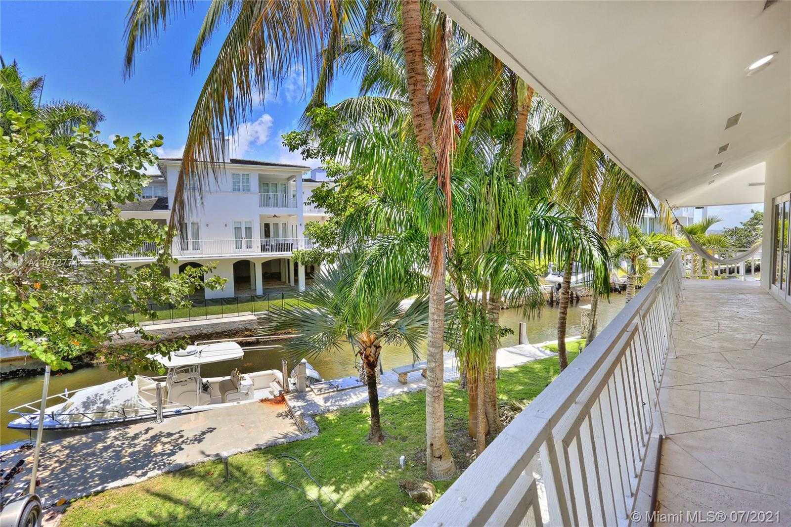 Small Image of 3577 STEWART AVE, Miami Number 27