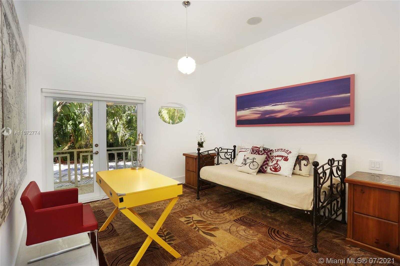 Small Image of 3577 STEWART AVE, Miami Number 28