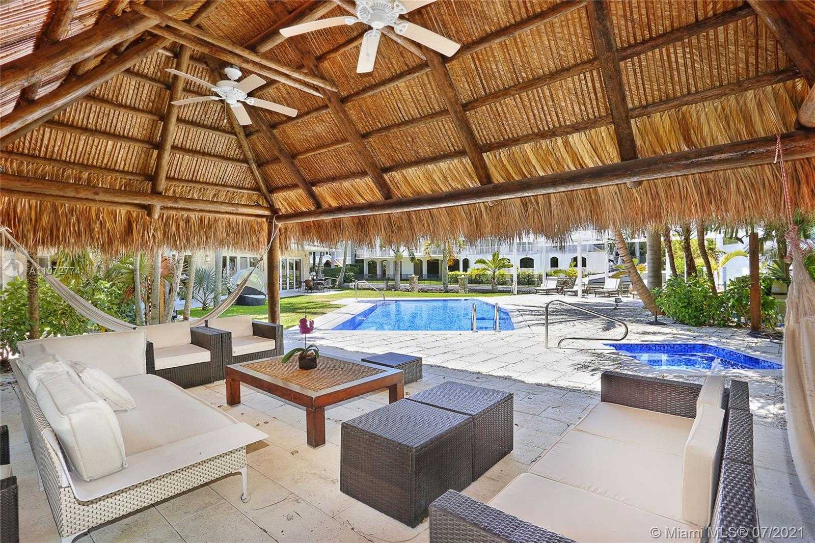 Small Image of 3577 STEWART AVE, Miami Number 35