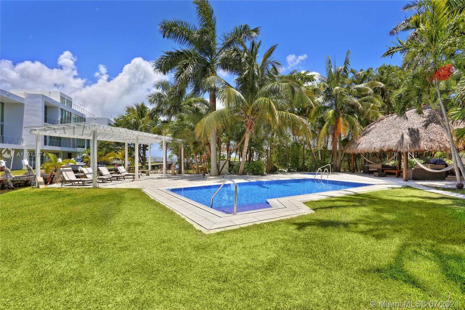 Small Image of 3577 STEWART AVE, Miami Number 36