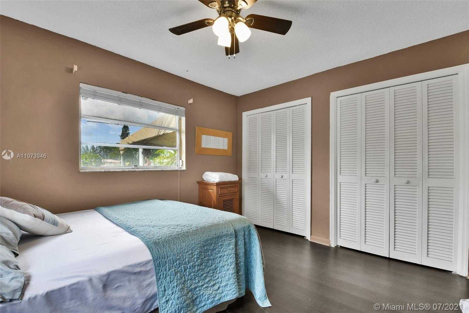 Small Image of 1930 SOUTH WEST 58TH AVE, Plantation Number 33
