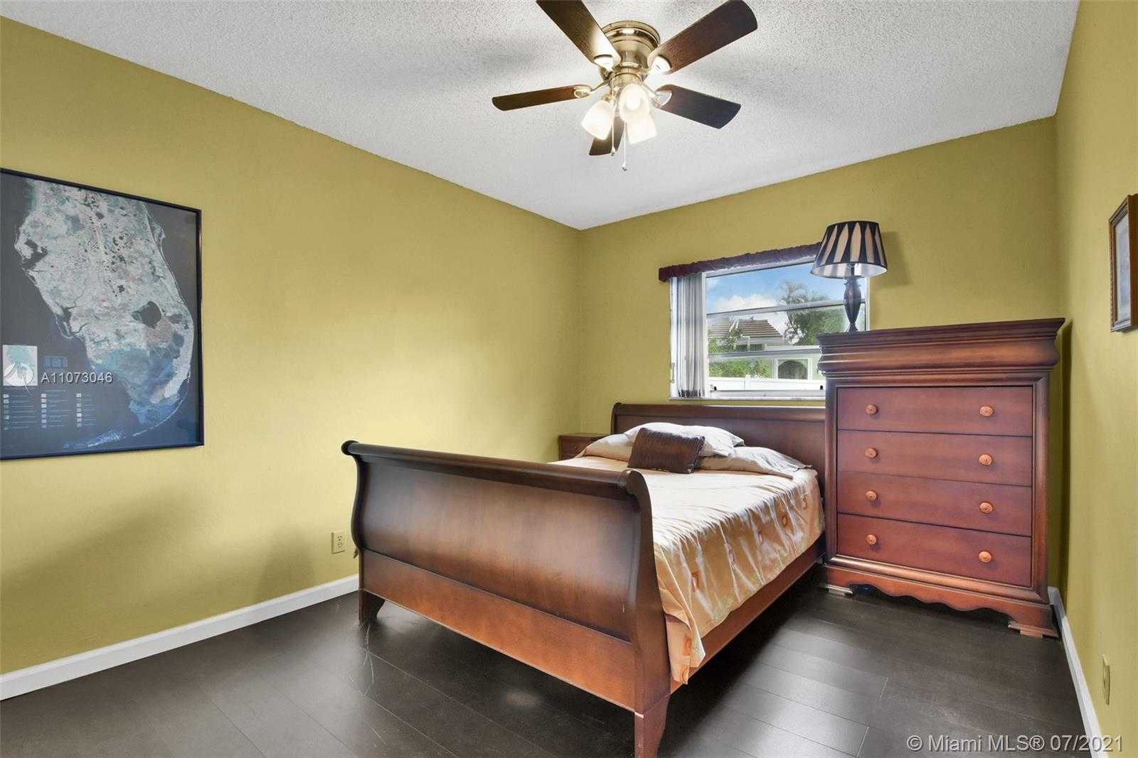Small Image of 1930 SOUTH WEST 58TH AVE, Plantation Number 35