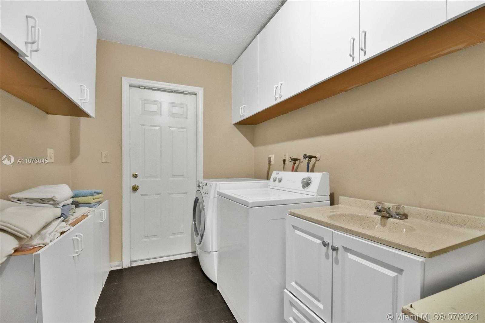 Small Image of 1930 SOUTH WEST 58TH AVE, Plantation Number 36