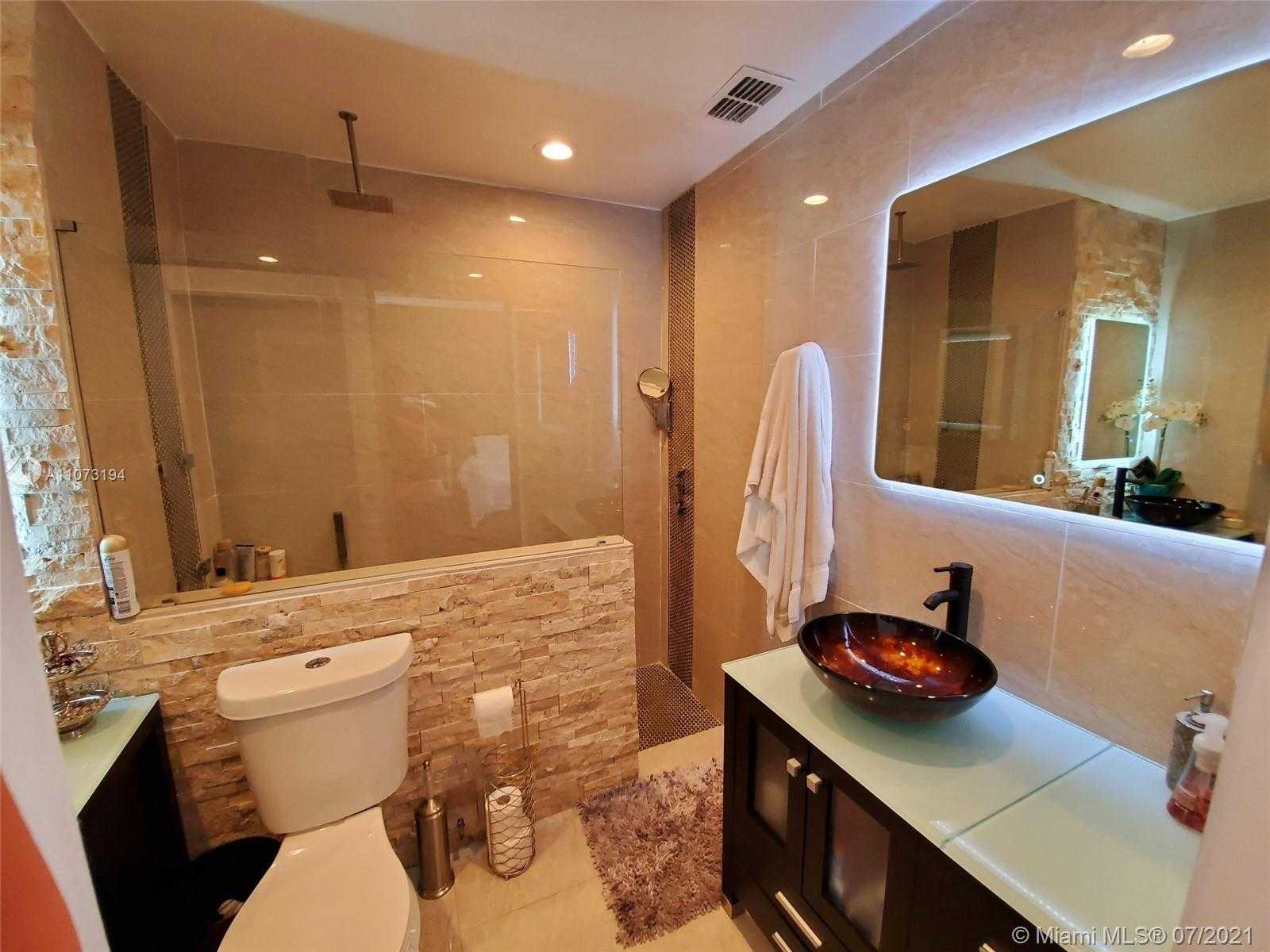 Small Image of 6020 SOUTH WEST 13TH ST, Plantation Number 10