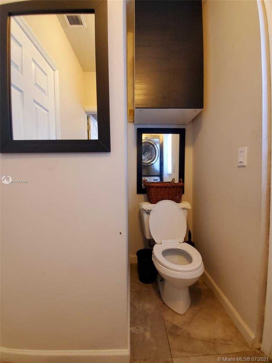Small Image of 6020 SOUTH WEST 13TH ST, Plantation Number 16