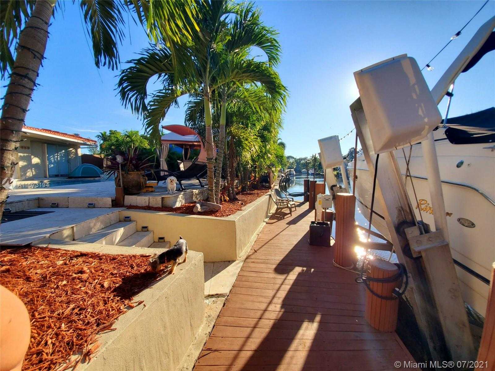 Small Image of 6020 SOUTH WEST 13TH ST, Plantation Number 22