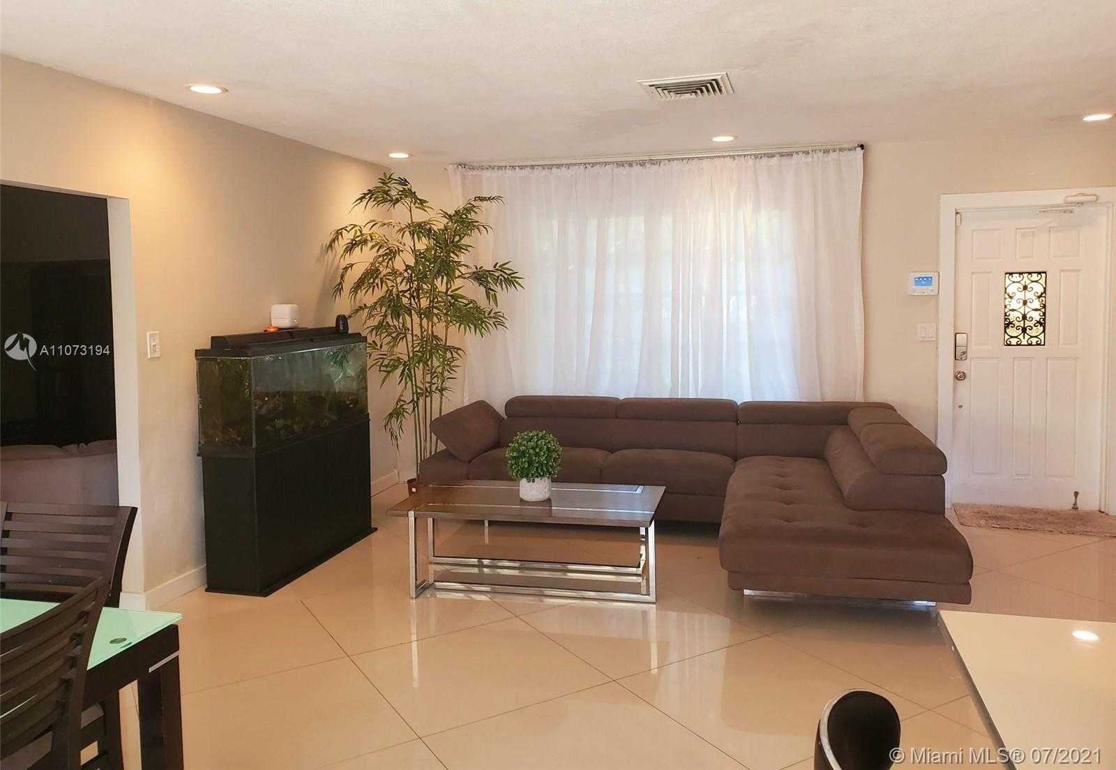 Small Image of 6020 SOUTH WEST 13TH ST, Plantation Number 26