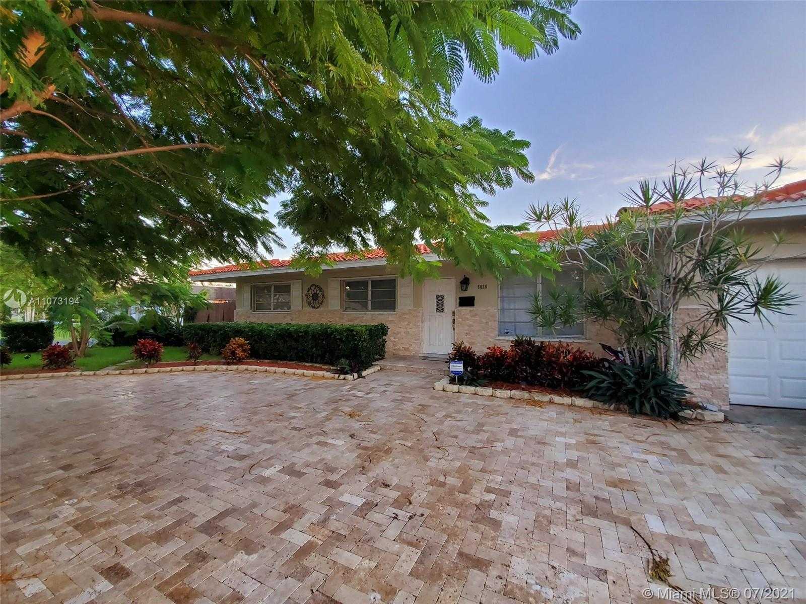 Small Image of 6020 SOUTH WEST 13TH ST, Plantation Number 5
