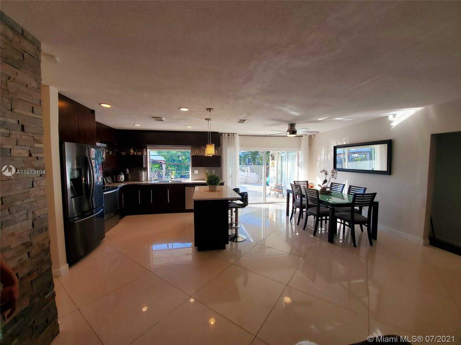 Small Image of 6020 SOUTH WEST 13TH ST, Plantation Number 8