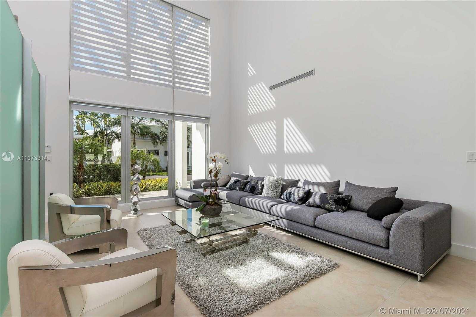 Small Image of 8225 NORTH WEST 33RD TER, Doral Number 16