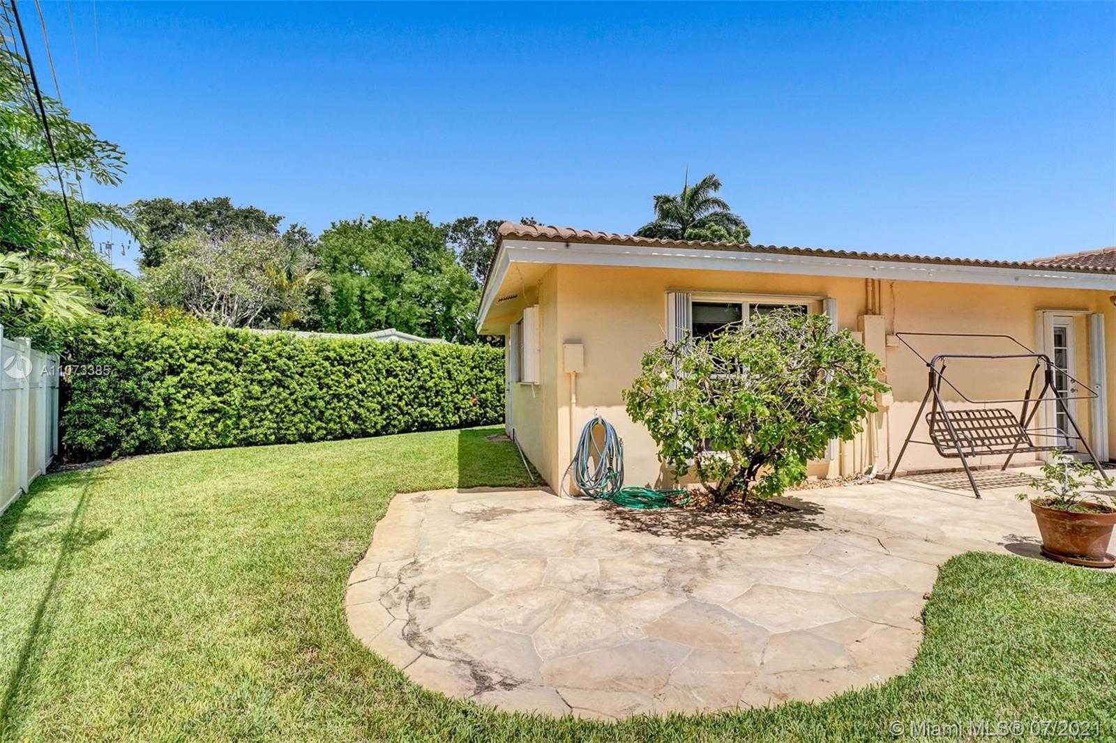 Small Image of 2708 NORTH EAST 21ST COURT, Fort Lauderdale Number 5