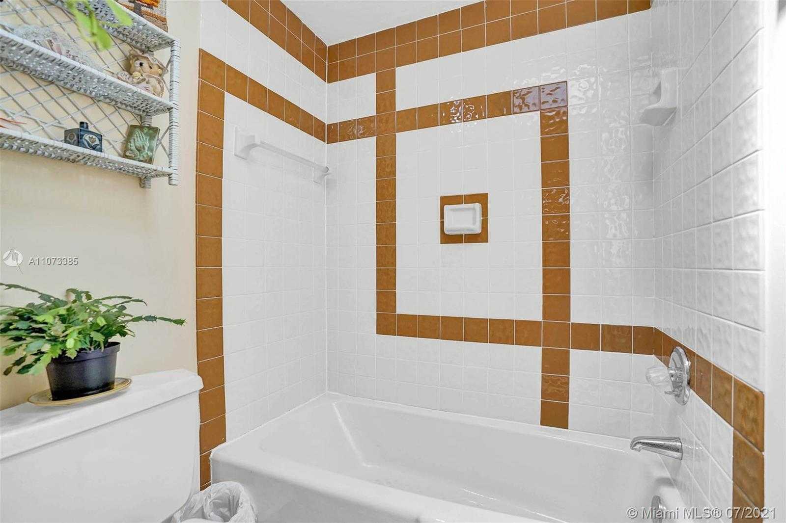 Small Image of 2708 NORTH EAST 21ST COURT, Fort Lauderdale Number 60