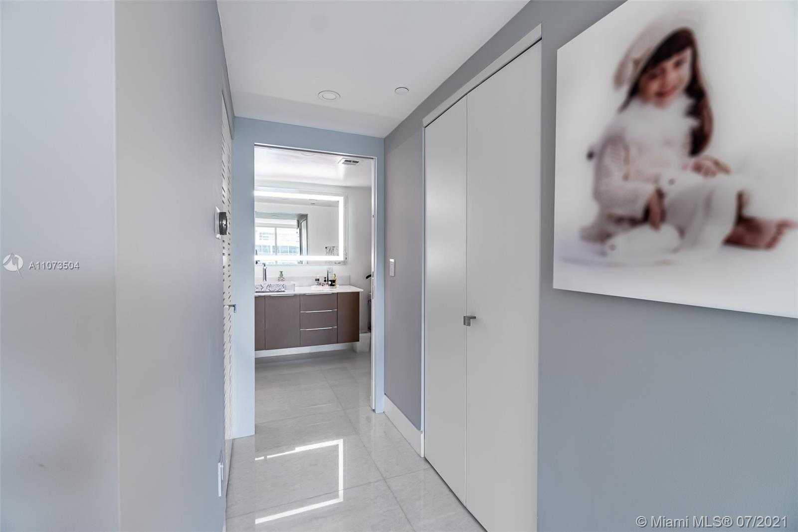 Small Image of 2101 BRICKELL AVE , APT 1604, Miami Number 14