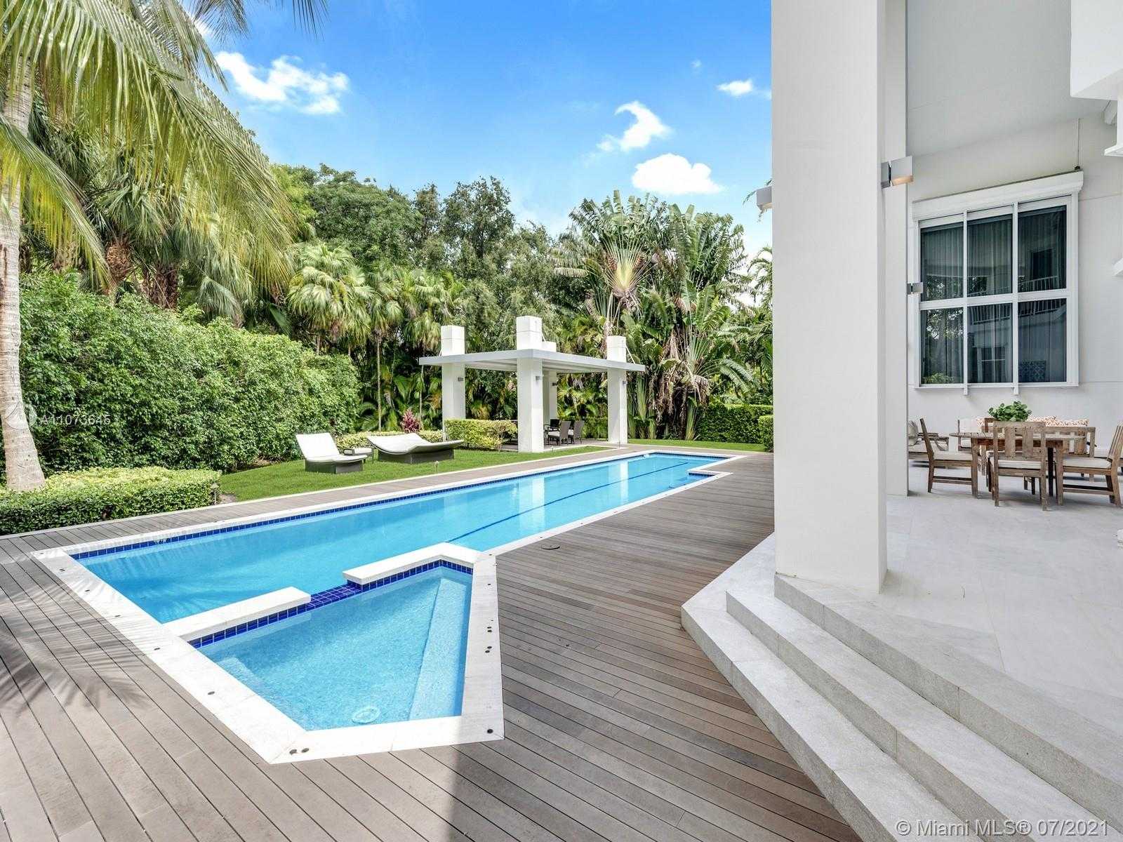 Small Image of 180 LOS PINOS CT, Coral Gables Number 10