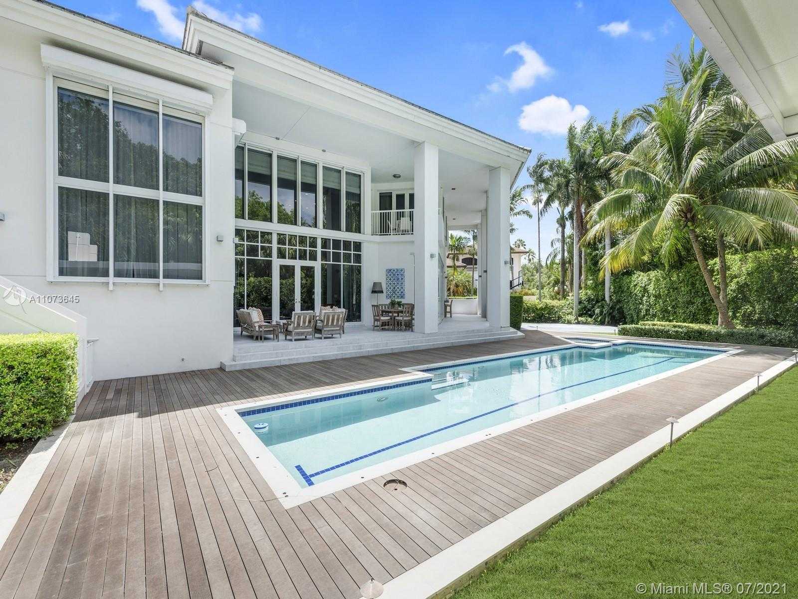 Small Image of 180 LOS PINOS CT, Coral Gables Number 13