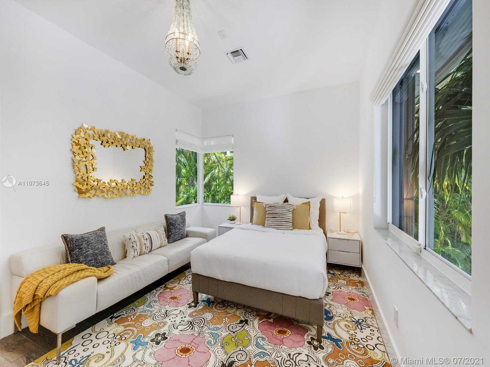 Small Image of 180 LOS PINOS CT, Coral Gables Number 22