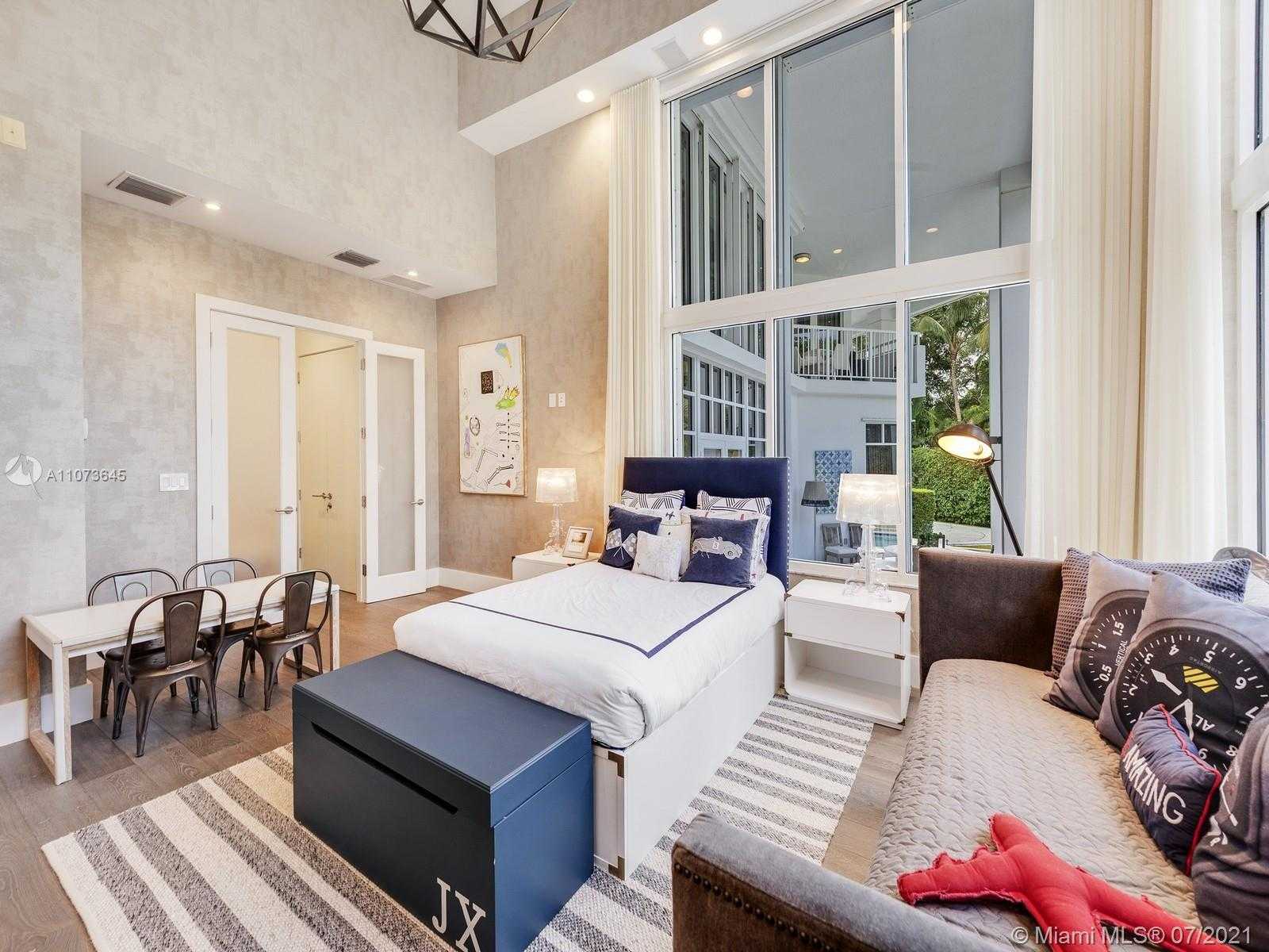 Small Image of 180 LOS PINOS CT, Coral Gables Number 25