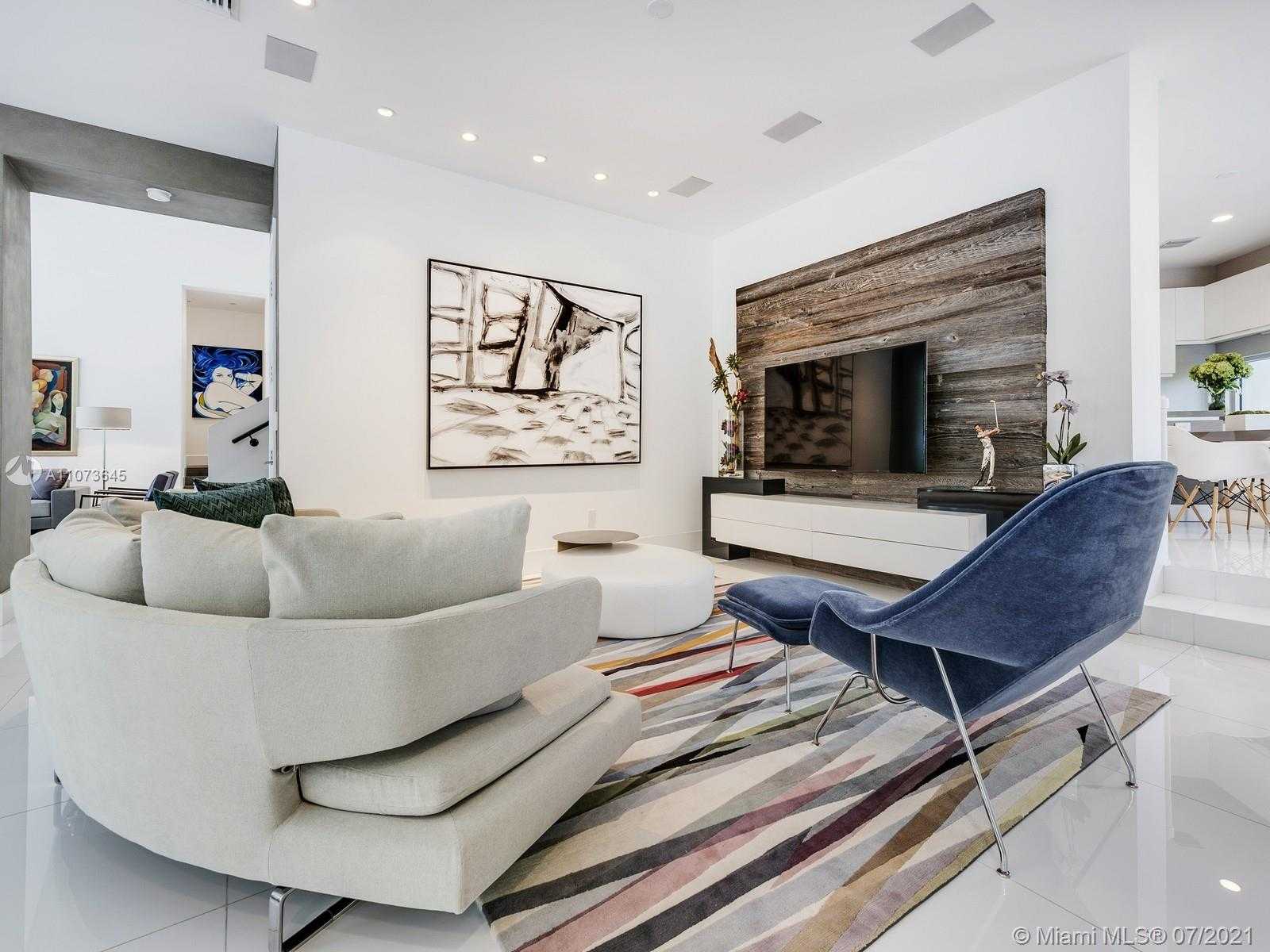 Small Image of 180 LOS PINOS CT, Coral Gables Number 36