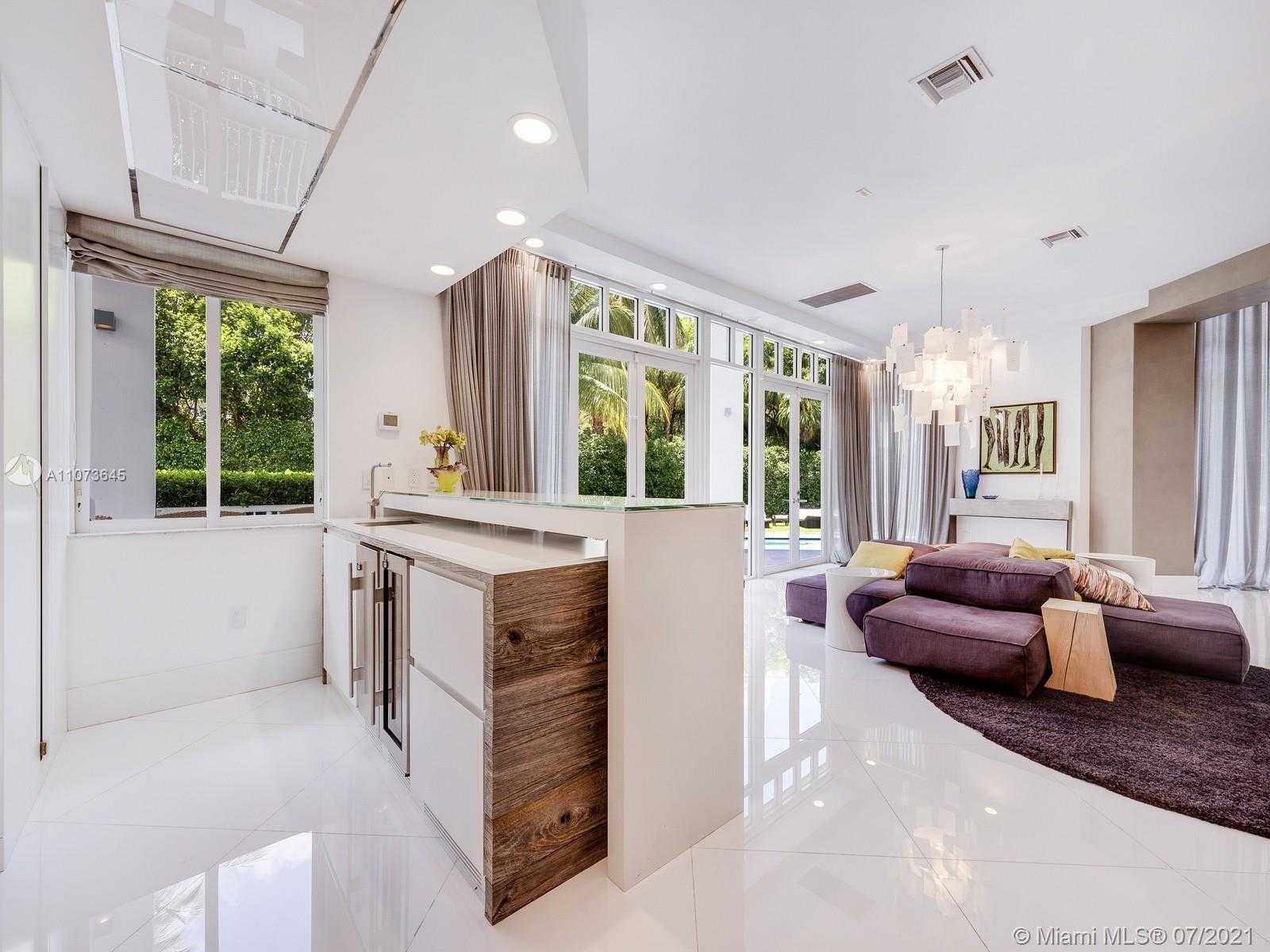 Small Image of 180 LOS PINOS CT, Coral Gables Number 37