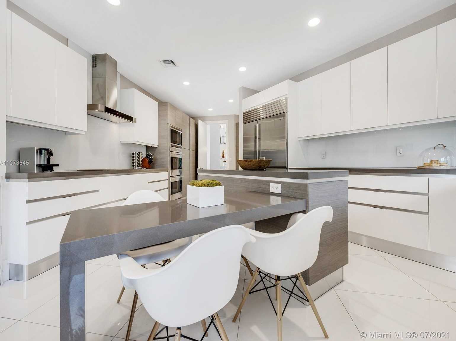 Small Image of 180 LOS PINOS CT, Coral Gables Number 45