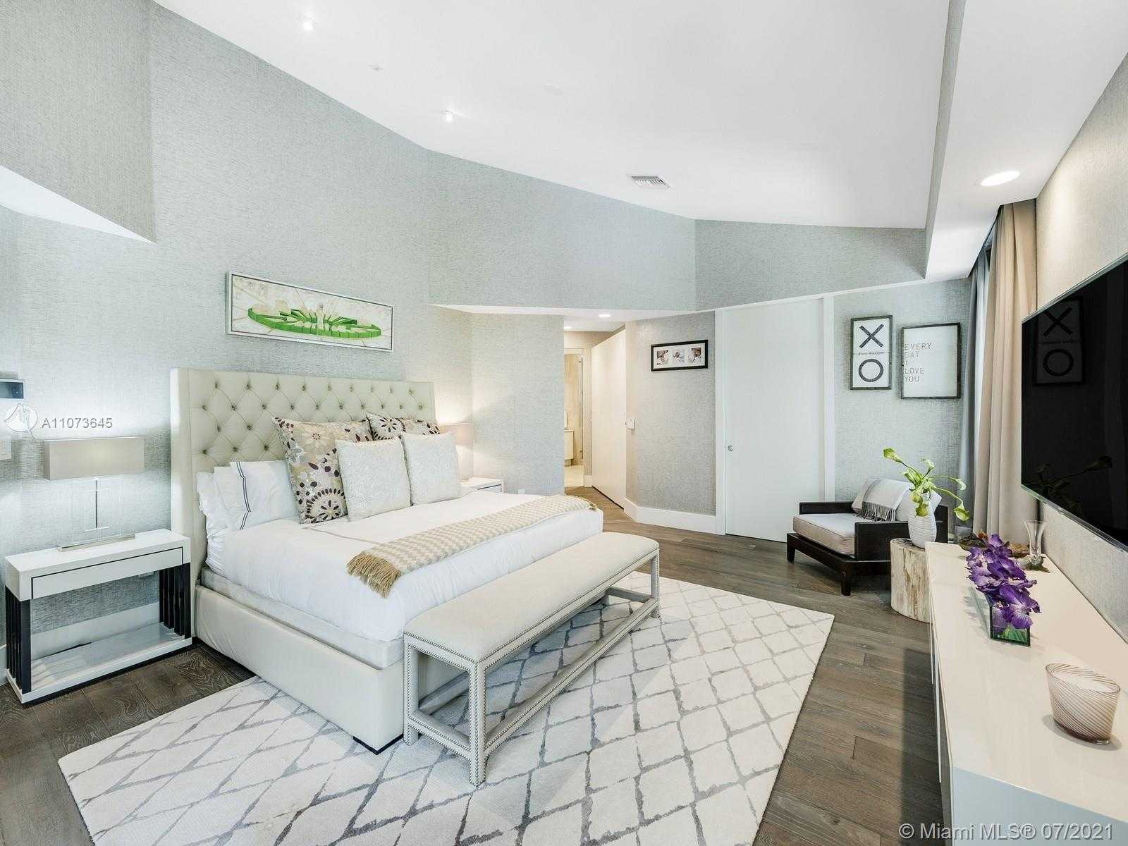 Small Image of 180 LOS PINOS CT, Coral Gables Number 47