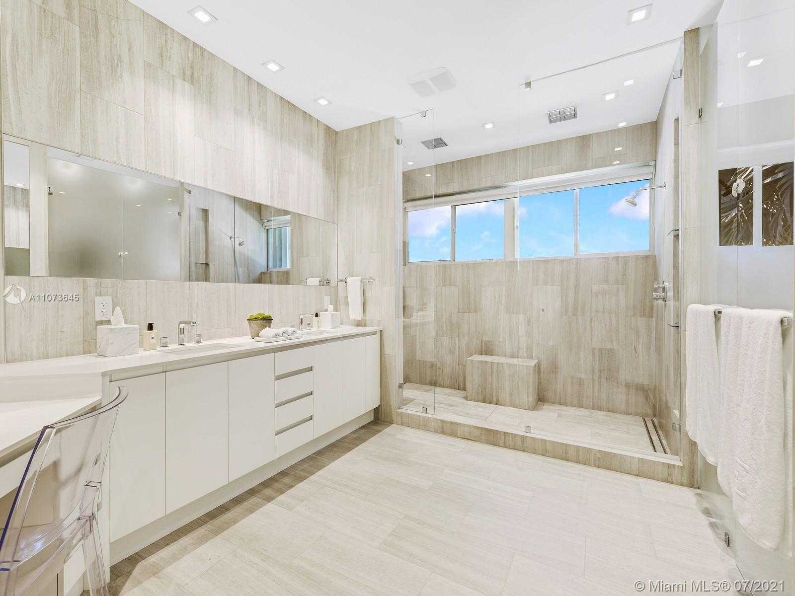 Small Image of 180 LOS PINOS CT, Coral Gables Number 49