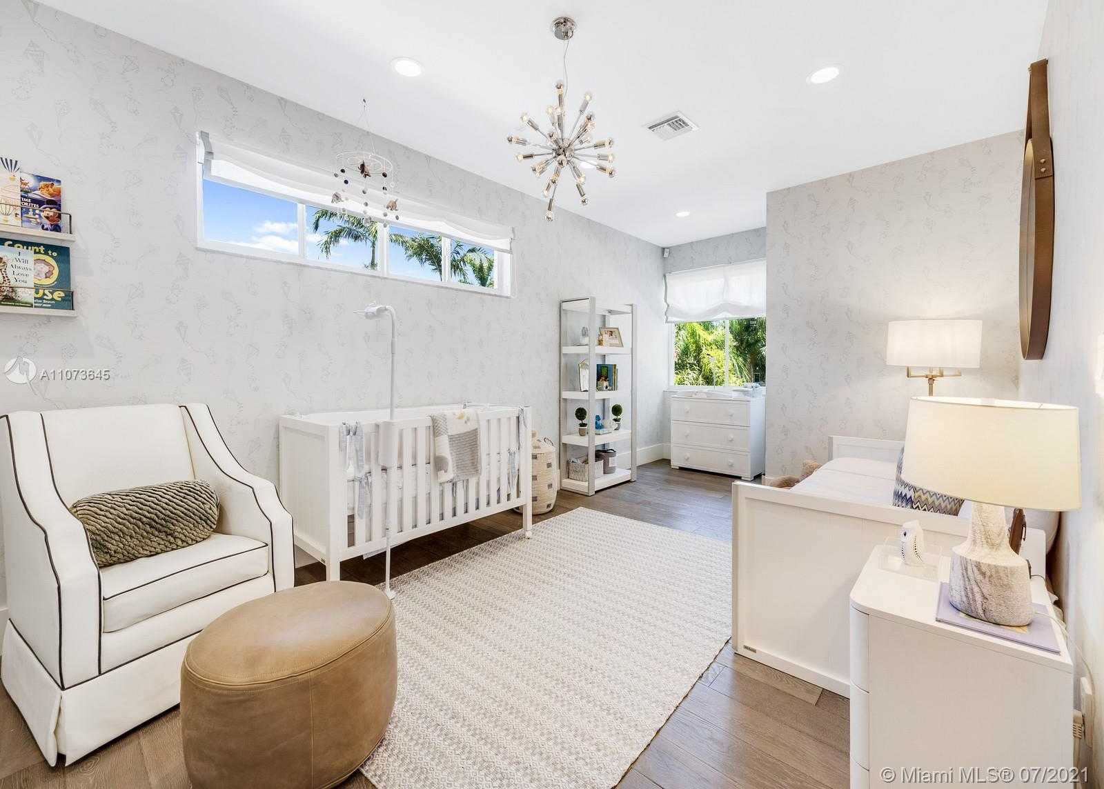 Small Image of 180 LOS PINOS CT, Coral Gables Number 51
