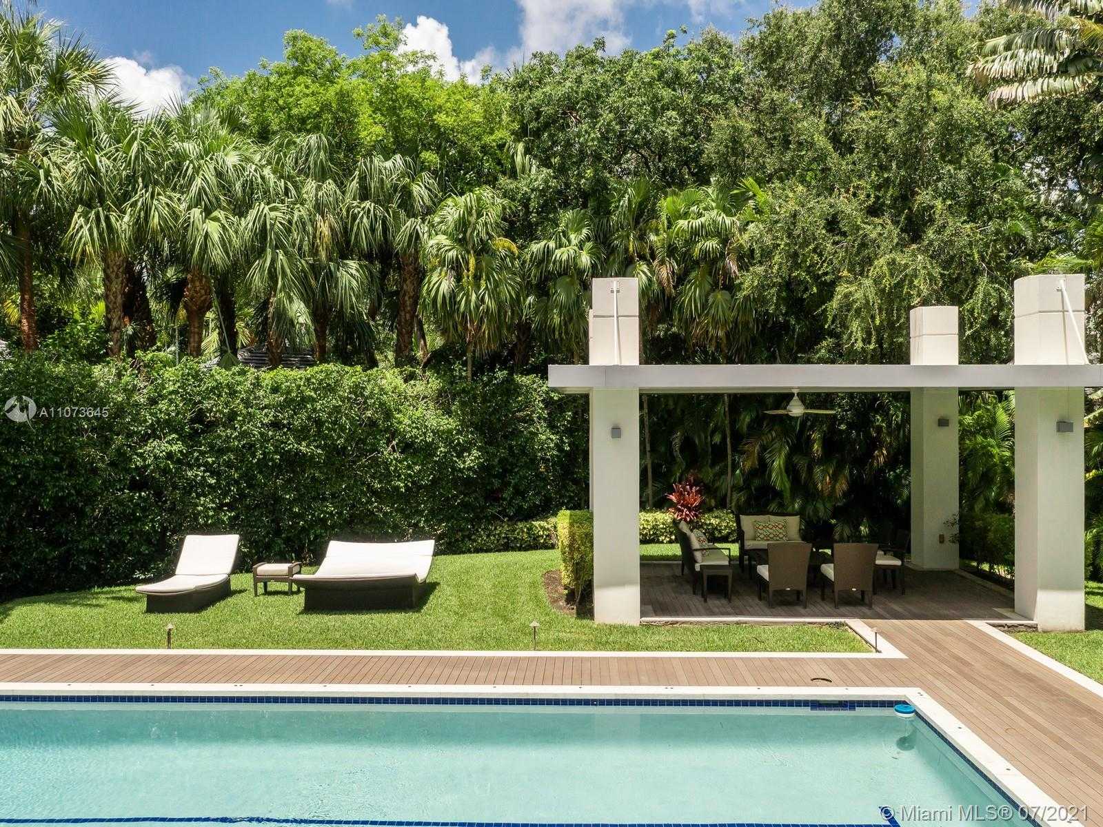Small Image of 180 LOS PINOS CT, Coral Gables Number 6