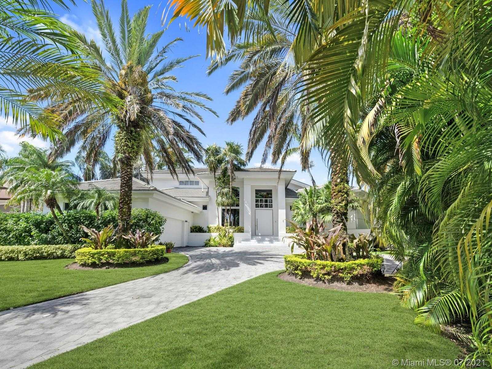 Small Image of 180 LOS PINOS CT, Coral Gables Number 7