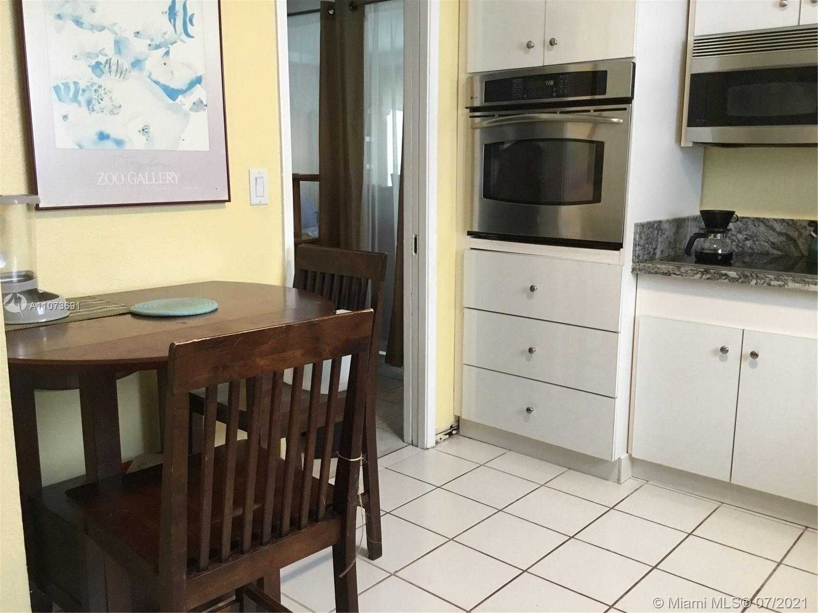 Small Image of 330 SOUTH WEST 19TH RD, Miami Number 16