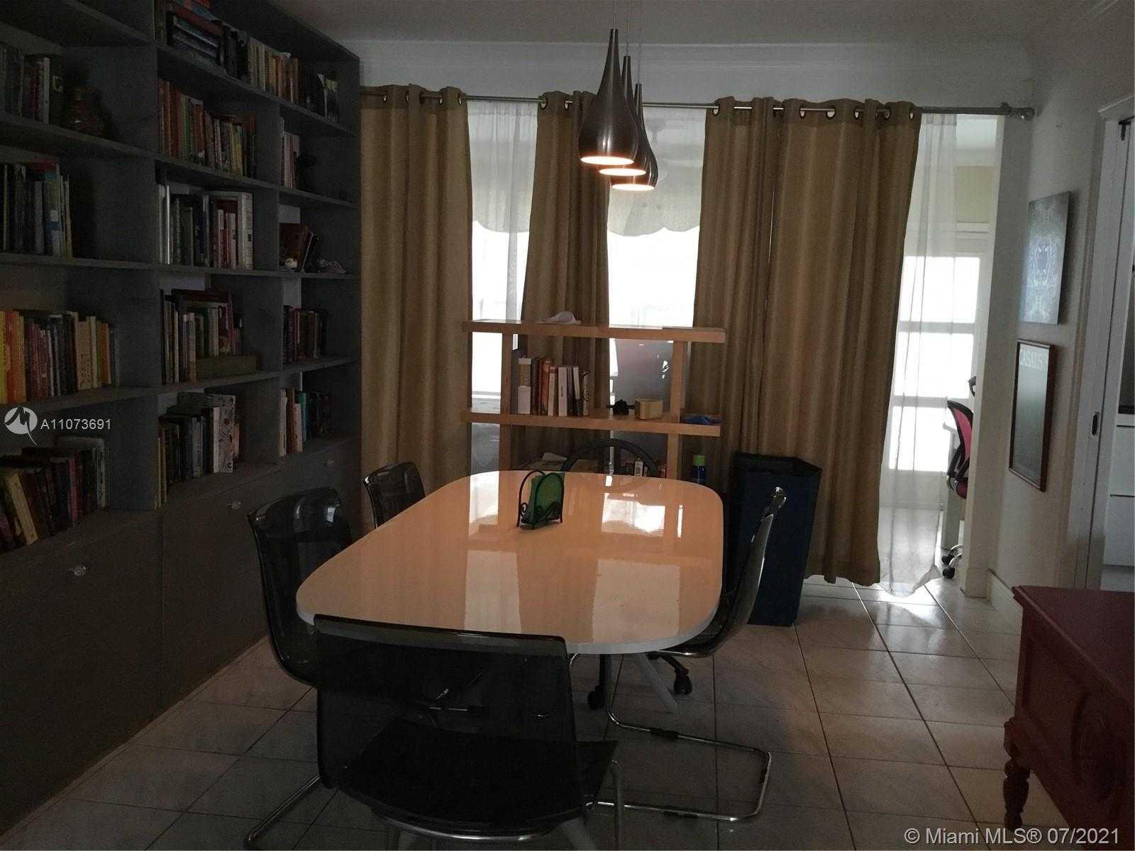 Small Image of 330 SOUTH WEST 19TH RD, Miami Number 20