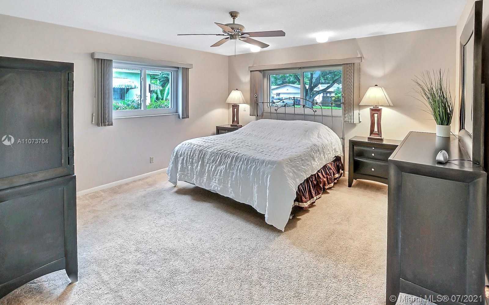Small Image of 5067 SOUTH WEST 89TH AVE, Cooper City Number 19