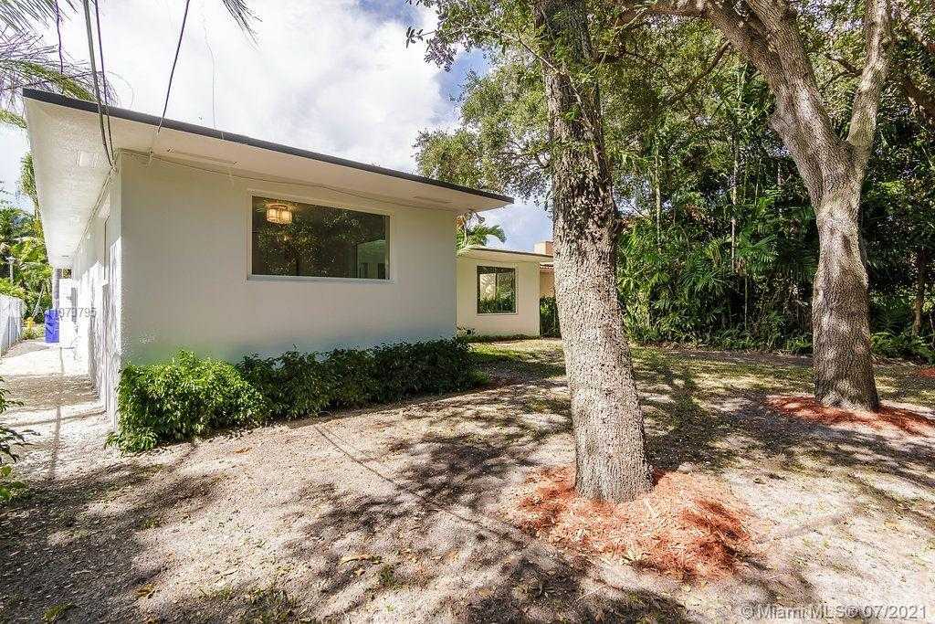 Small Image of 674 NORTH EAST 75TH ST, Miami Number 15