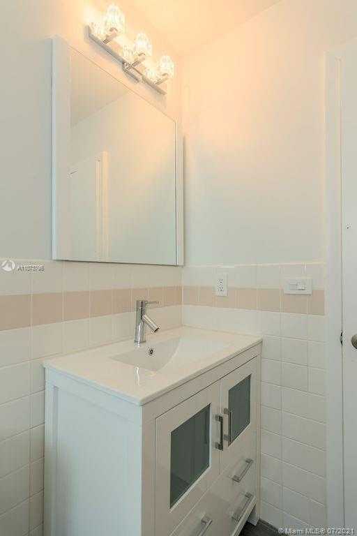 Small Image of 674 NORTH EAST 75TH ST, Miami Number 22