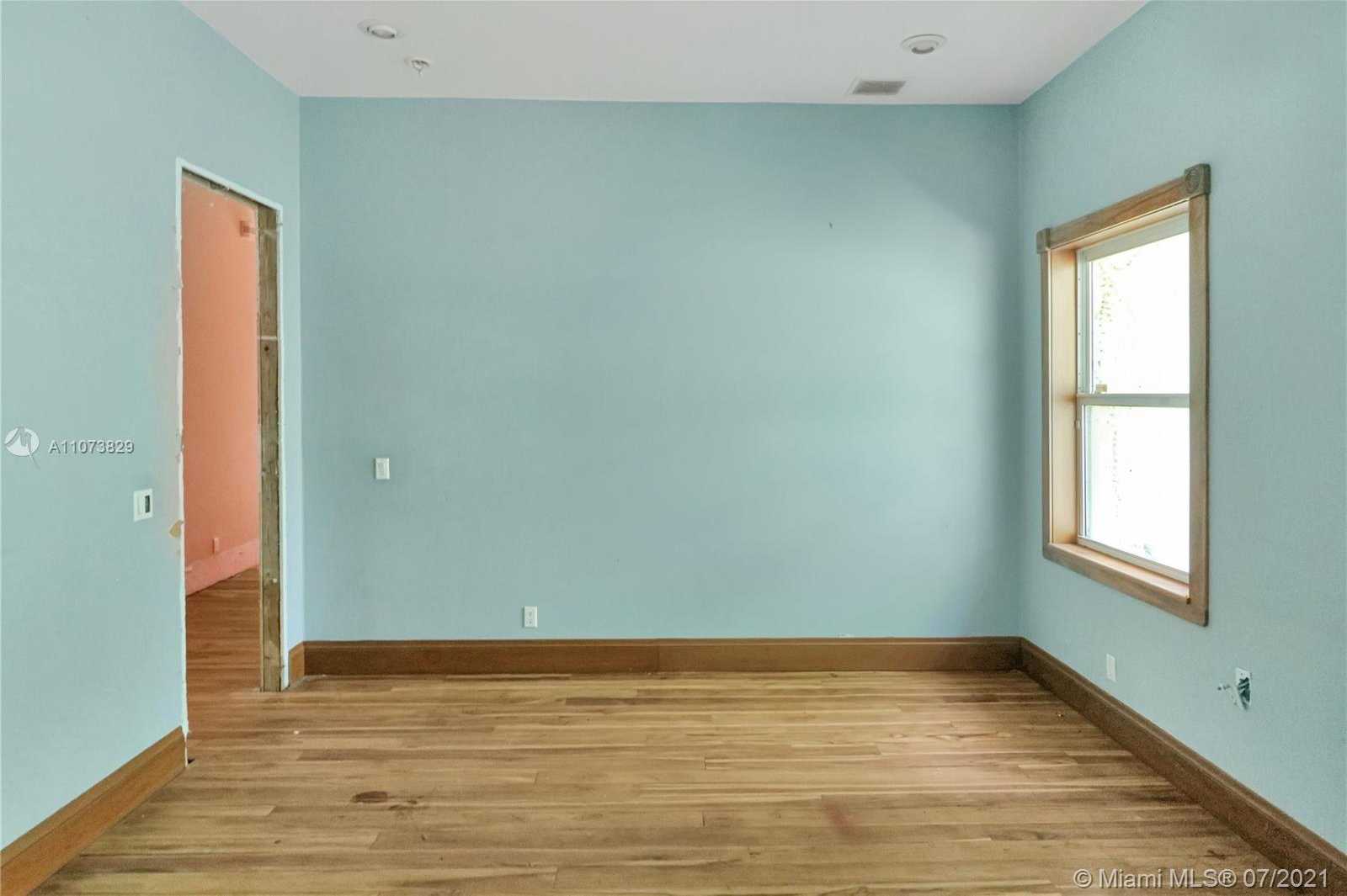 Small Image of 3190 MUNROE DR, Miami Number 19