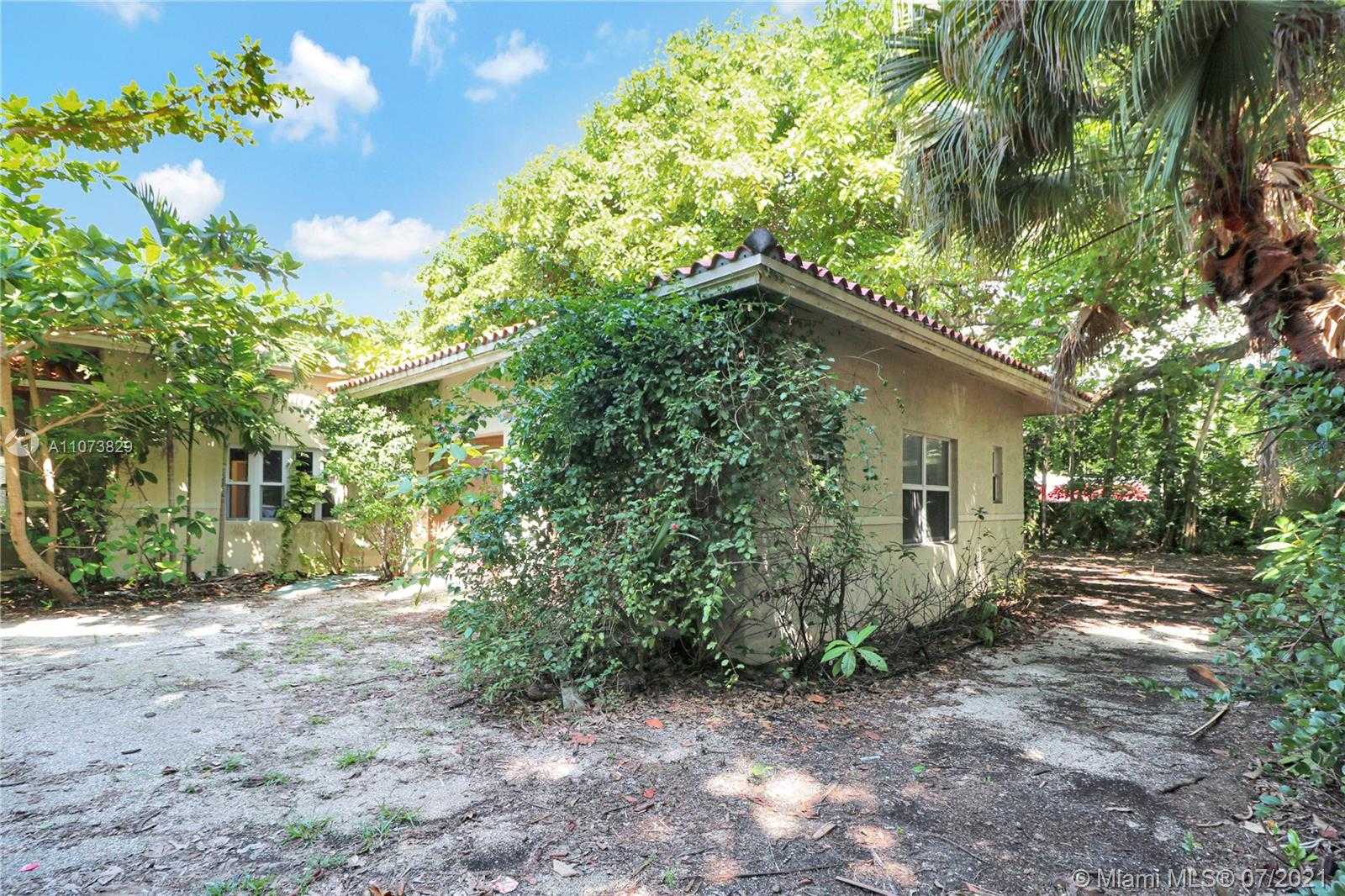 Small Image of 3190 MUNROE DR, Miami Number 30