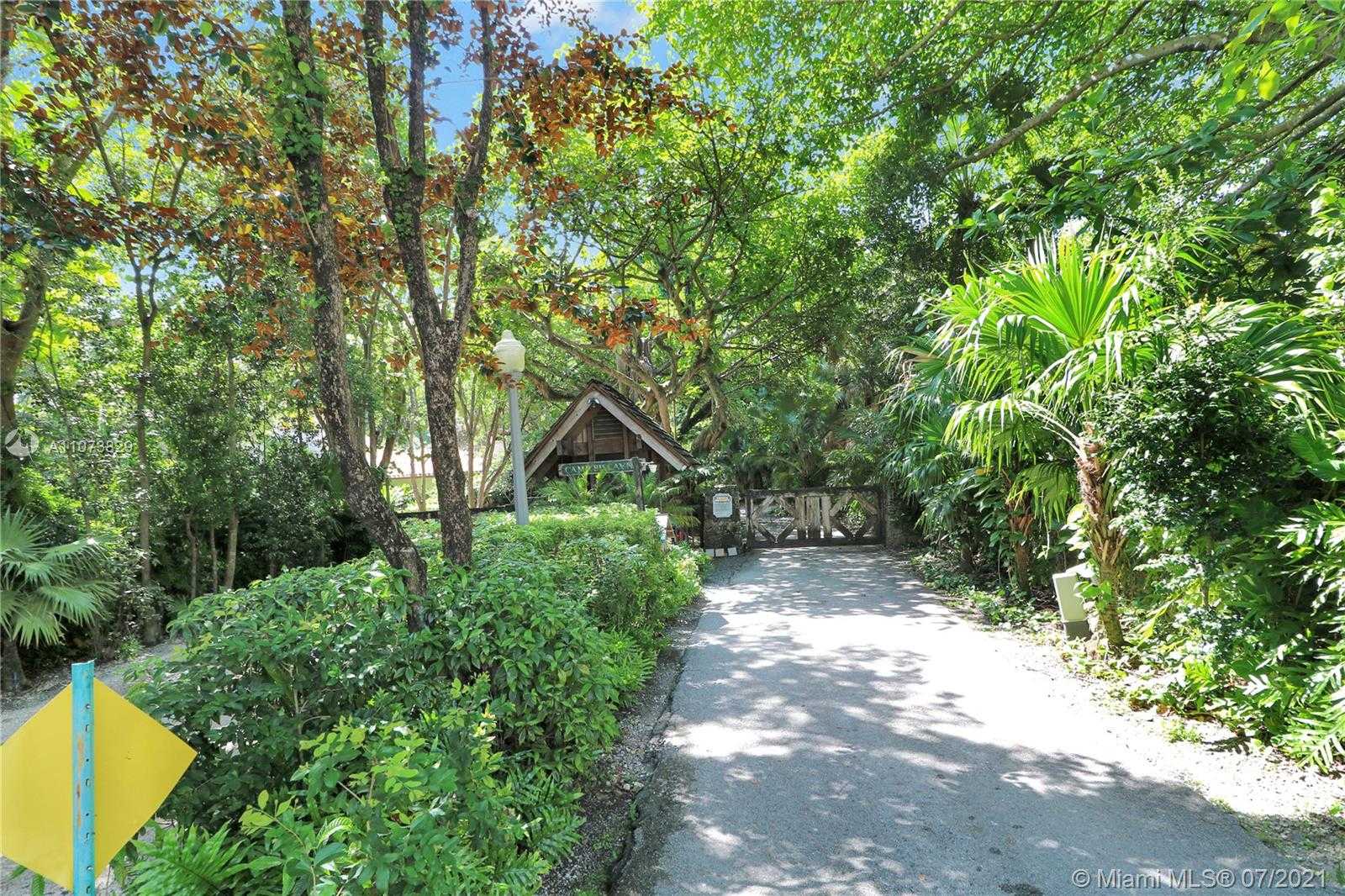 Small Image of 3190 MUNROE DR, Miami Number 33