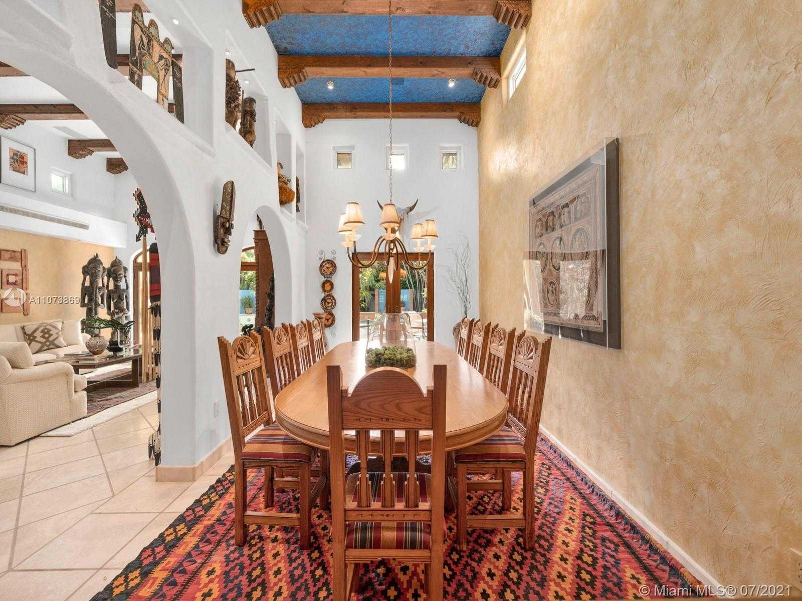 Small Image of 4224 LENNOX DR, Miami Number 16