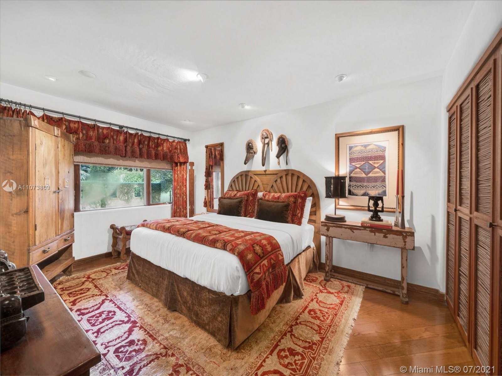 Small Image of 4224 LENNOX DR, Miami Number 18