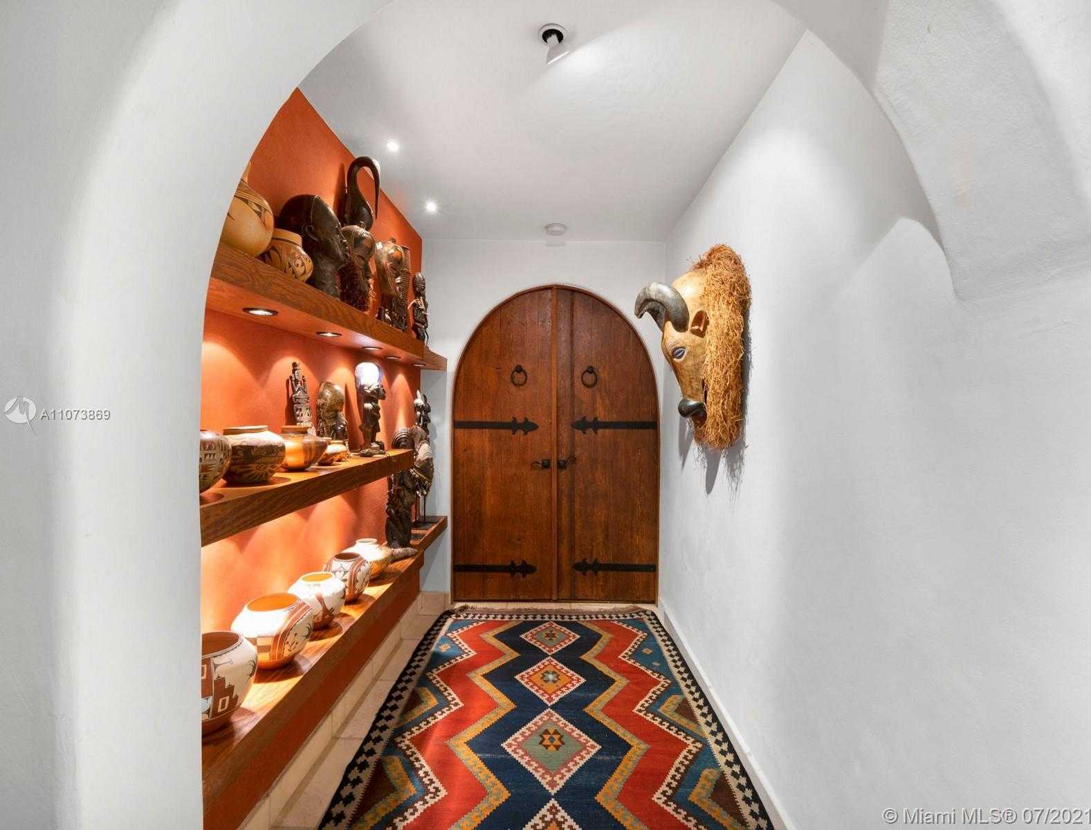 Small Image of 4224 LENNOX DR, Miami Number 20