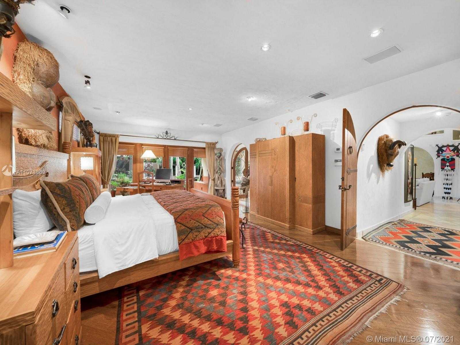 Small Image of 4224 LENNOX DR, Miami Number 30