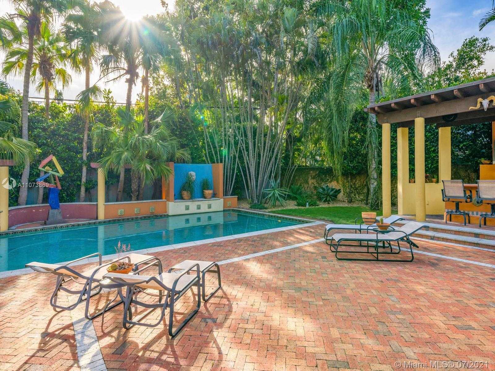Small Image of 4224 LENNOX DR, Miami Number 45