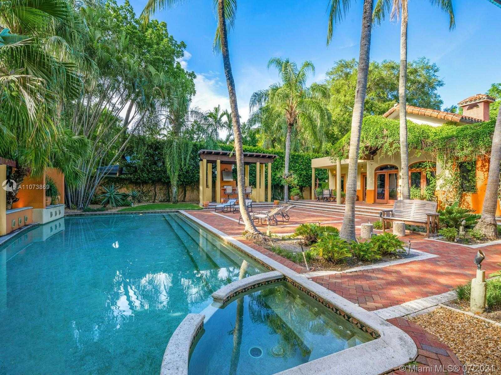 Small Image of 4224 LENNOX DR, Miami Number 46